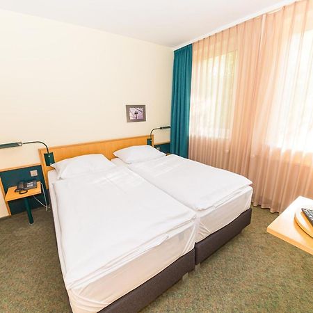 Akzent Parkhotel Trebbin Eksteriør billede