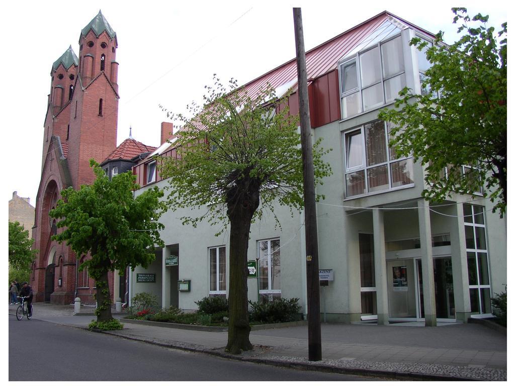 Akzent Parkhotel Trebbin Eksteriør billede