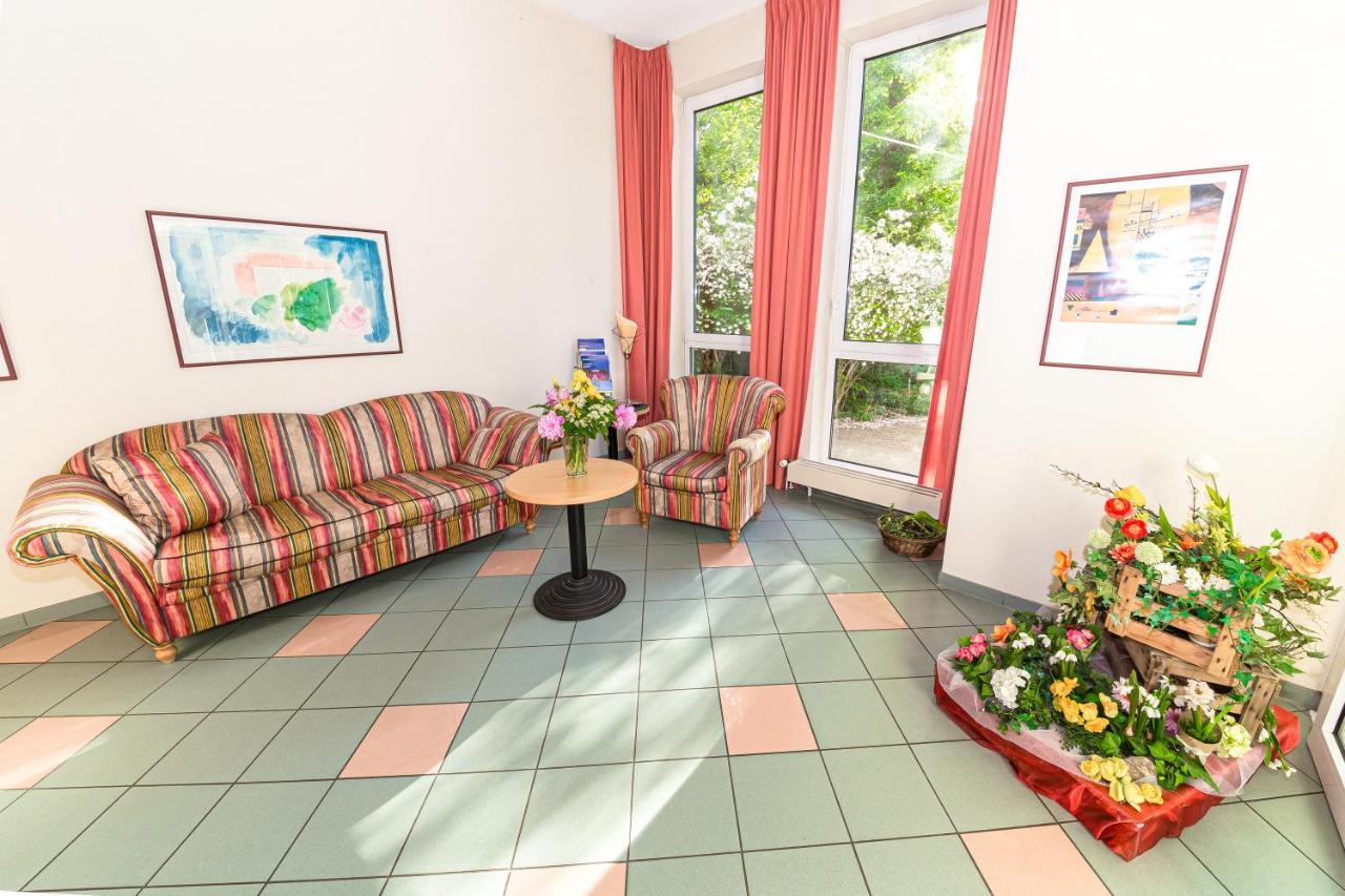 Akzent Parkhotel Trebbin Eksteriør billede