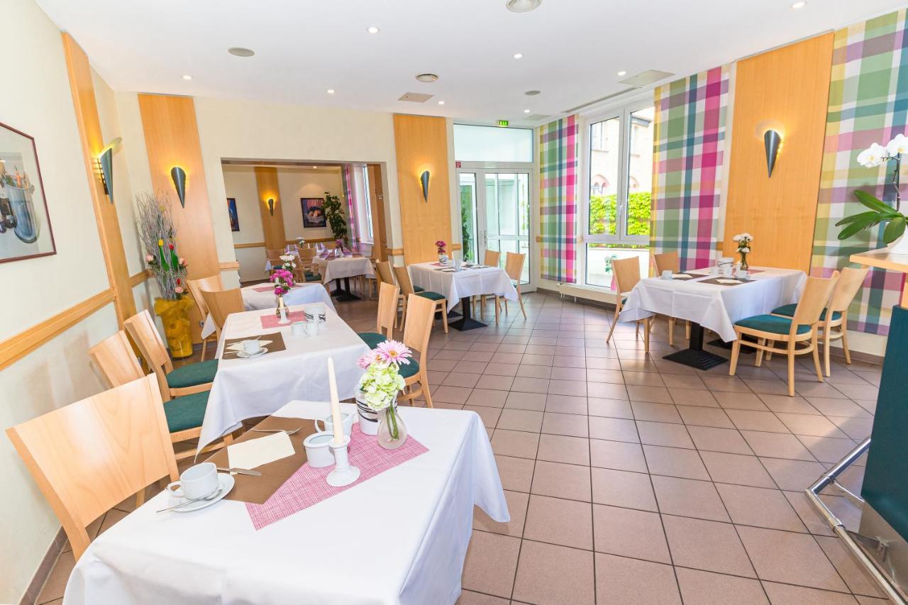 Akzent Parkhotel Trebbin Eksteriør billede