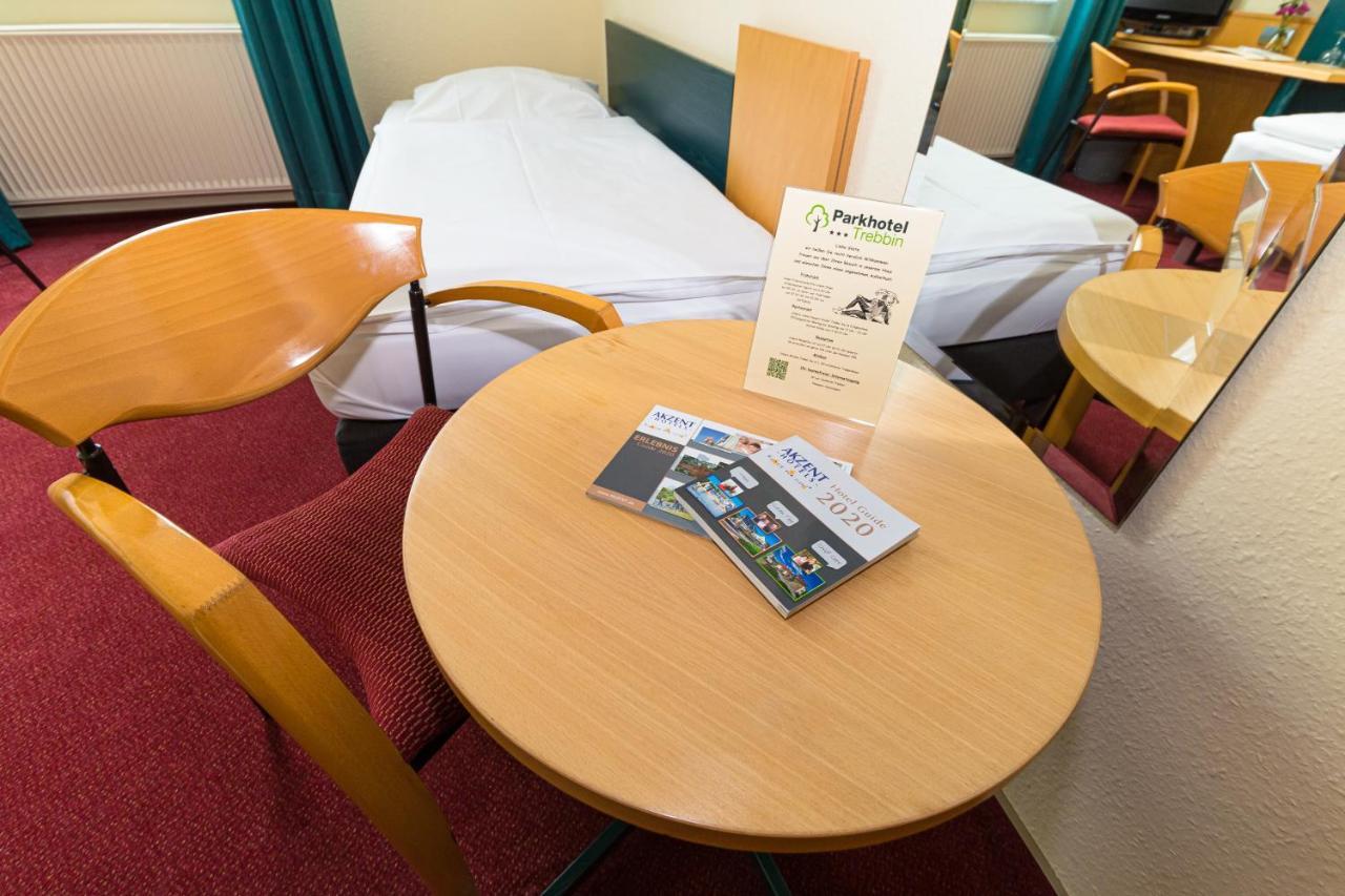 Akzent Parkhotel Trebbin Eksteriør billede