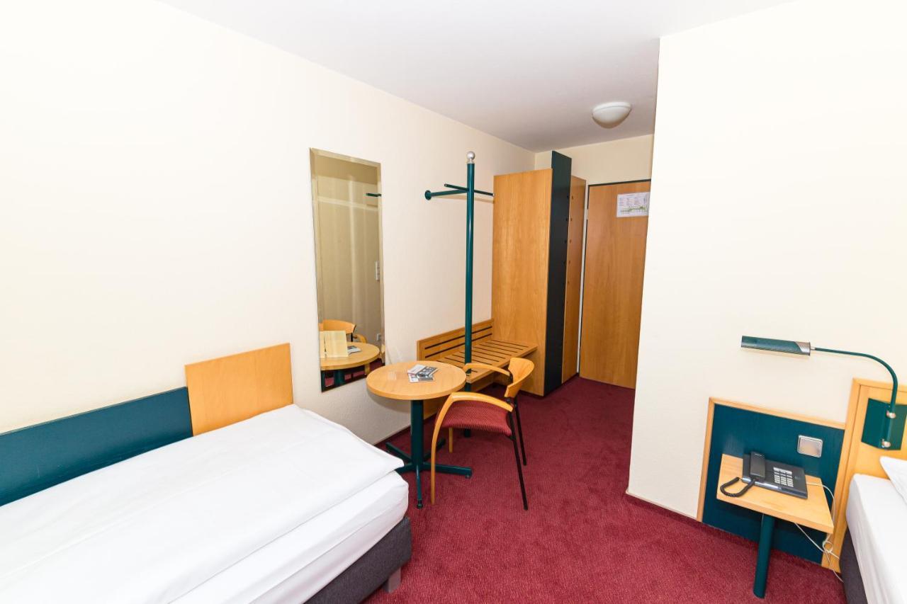 Akzent Parkhotel Trebbin Eksteriør billede