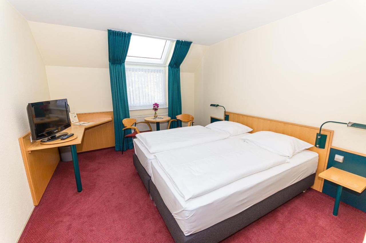 Akzent Parkhotel Trebbin Eksteriør billede