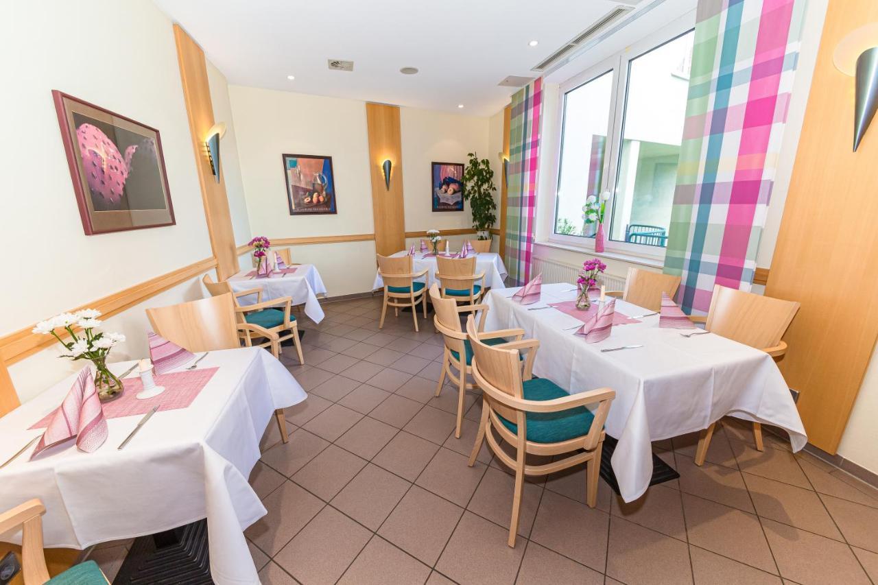 Akzent Parkhotel Trebbin Eksteriør billede