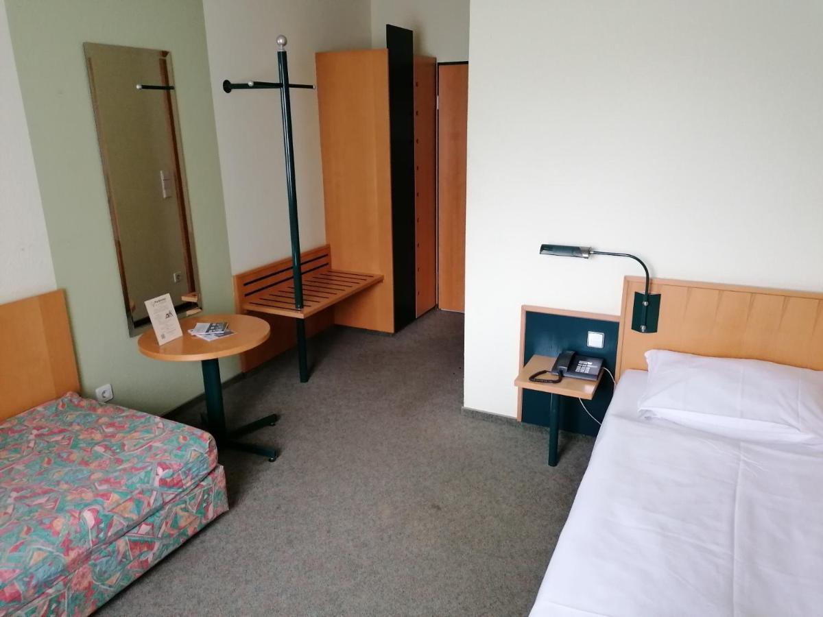 Akzent Parkhotel Trebbin Eksteriør billede